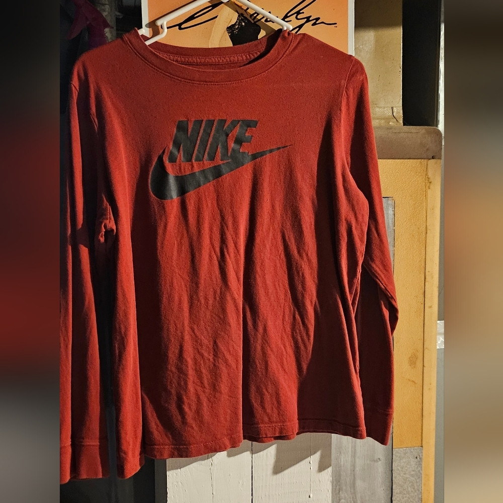 Nike Red T-Shirt